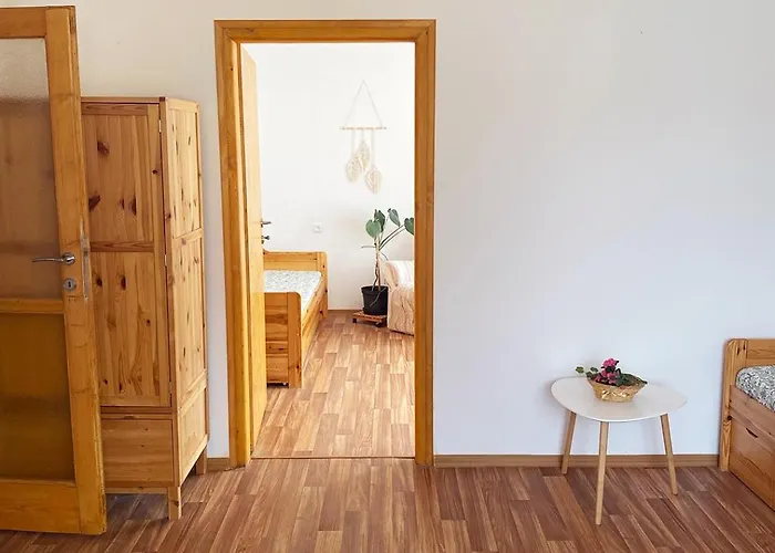 V Trutnove Apartment *